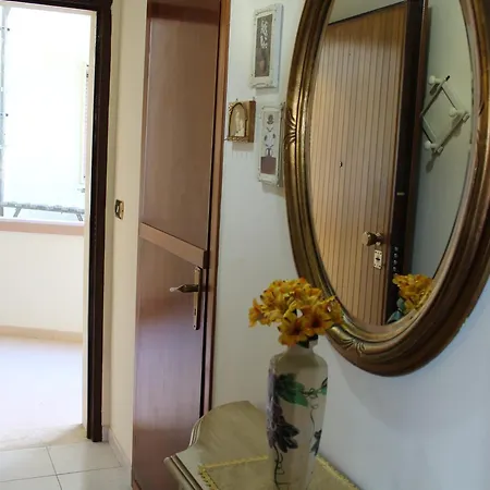 Holiday home Elisa Fronte Mare 2/4 P.l.